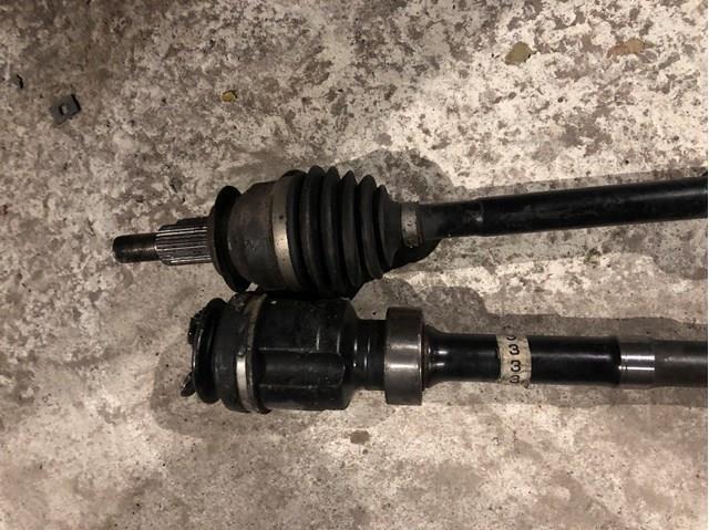 FTH82550X Mazda Полуось передняя, правая