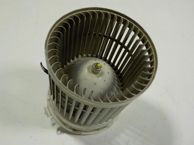 Motor de ventilador de forno (de aquecedor de salão) 272264BG0B Nissan/Infiniti