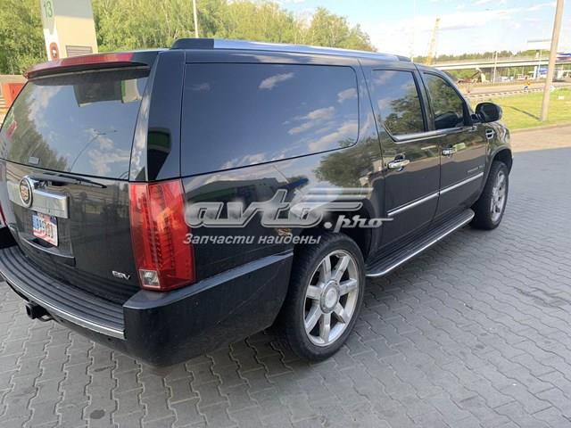  Фонарь задний правый Cadillac Escalade 