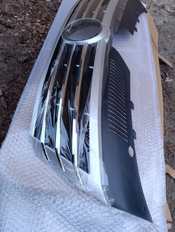 95G105 Polcar Решетка радиатора