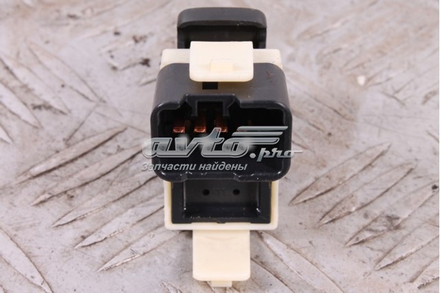  Mitsubishi MR587791 цена, от 12.67 USD