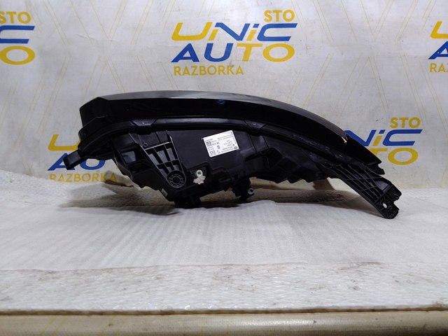 Правая блок фара Renault (RVI) 260102443R цена, от 516.08 USD