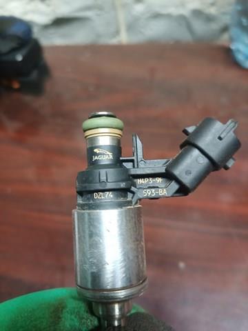 LR105426 Land Rover Топливные форсунки