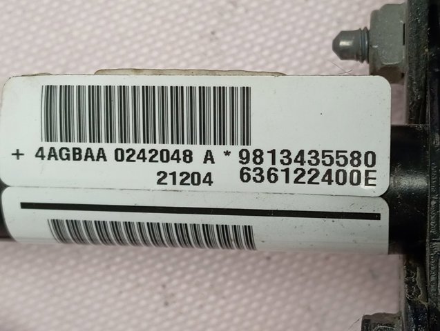 Петля капота левая 9813071480 Peugeot/Citroen