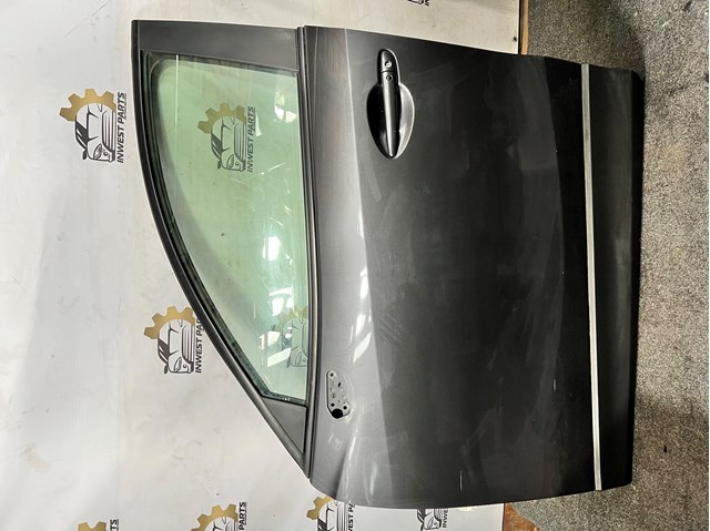 Дверь передняя левая KDY35902XK Mazda