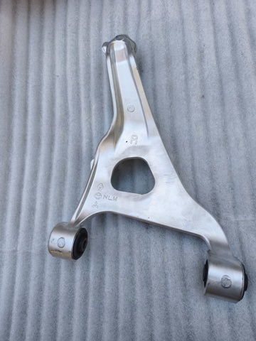 Купить 555016RR0A Nissan/Infiniti Рычаг задней подвески верхний, правый