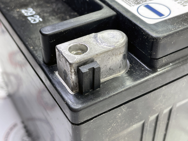 A000982950864 MERCEDES Batería original y equivalente