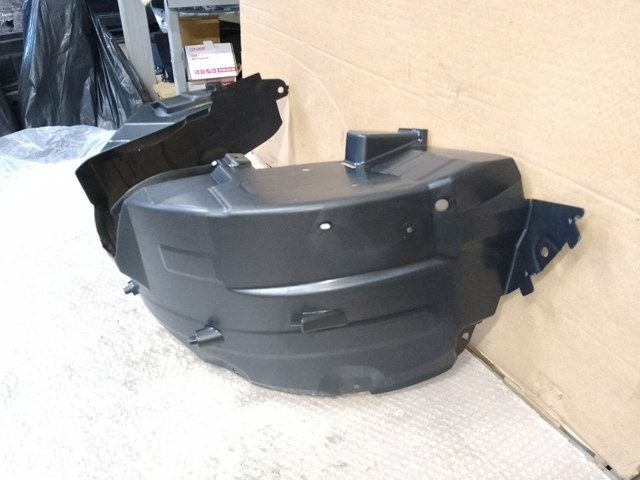 Стекло двери задней правой 823003816R Renault (RVI)