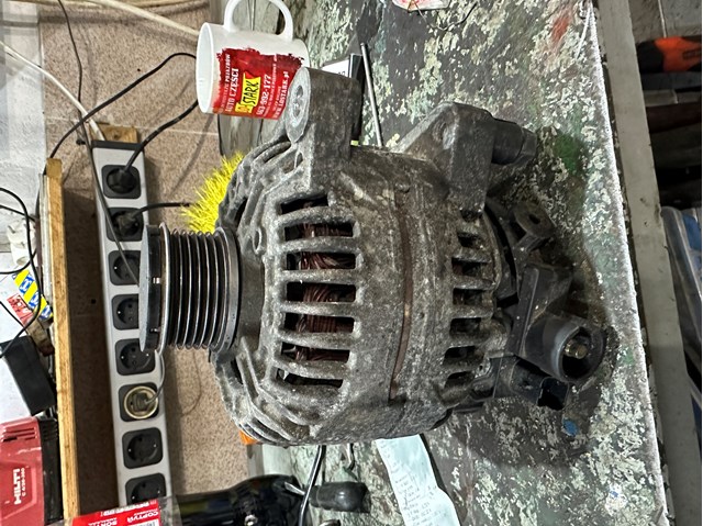 Генератор автомобиля Bosch 9646321880