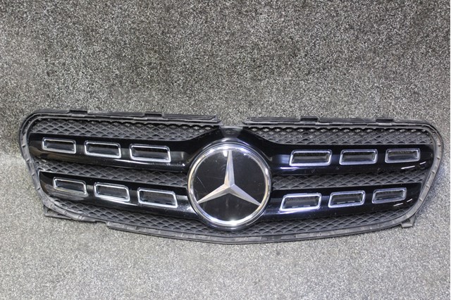 A1568882900 Mercedes Решетка радиатора