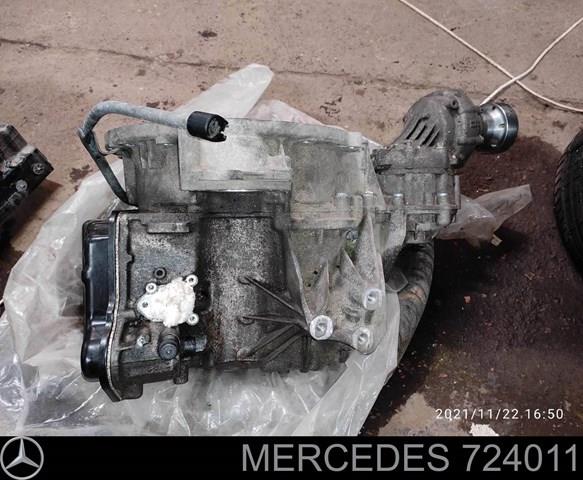 724011 Mercedes 