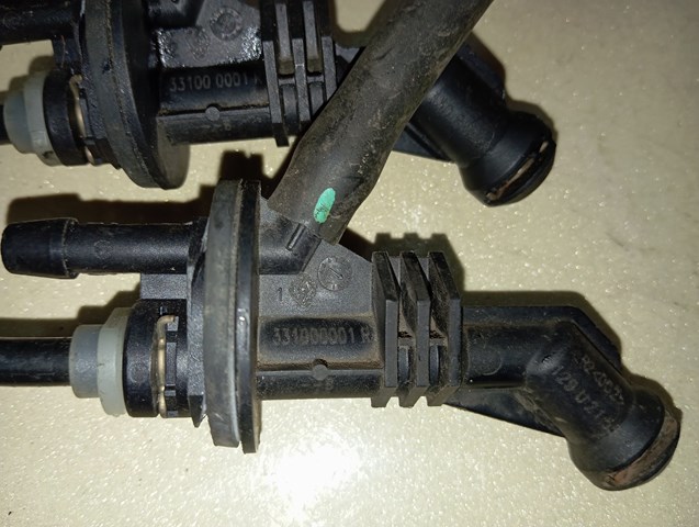 Купить 331000001R Renault (RVI) 