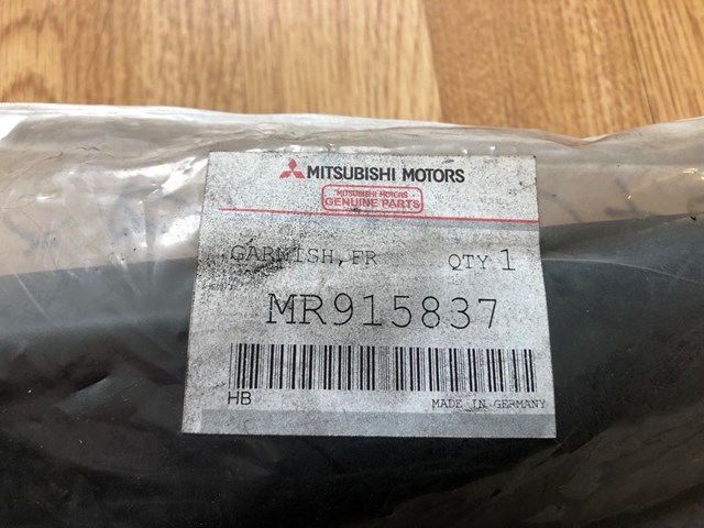 MR915837 Mitsubishi 