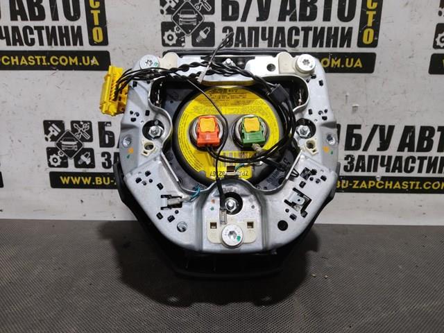 Подушка в руле VAG 8P0880201AM