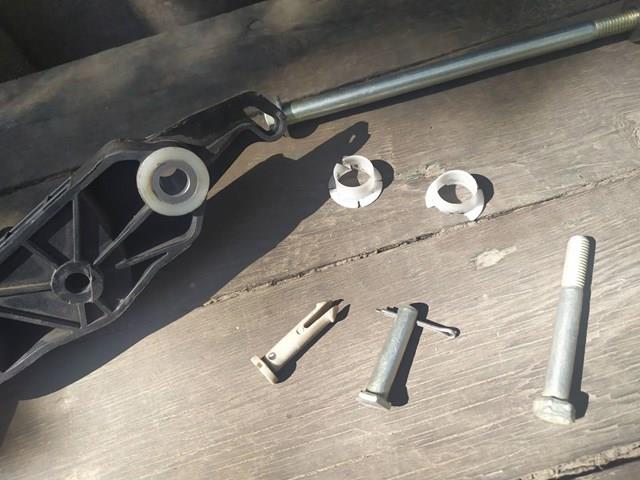 1148722 FORD Casquillo del eje del pedal del embrague original y equivalente