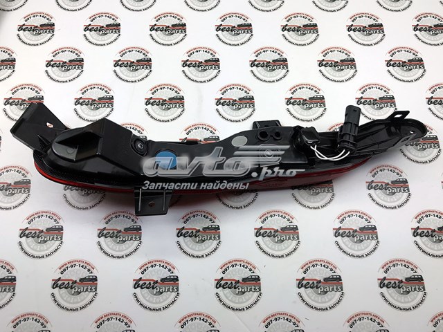 LR108351 Land Rover Противотуманнка задняя, правая