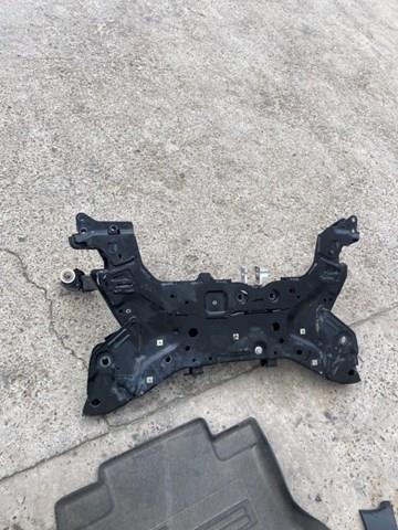 LX6Z5019B Ford Подрамник передней подвески