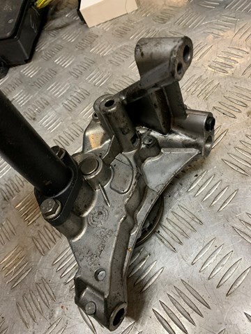 03L115105C VAG Масляный насос двигателя