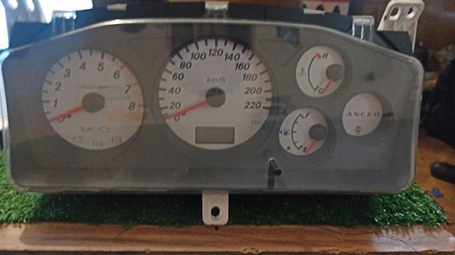 8100A769 Mitsubishi Передняя панель