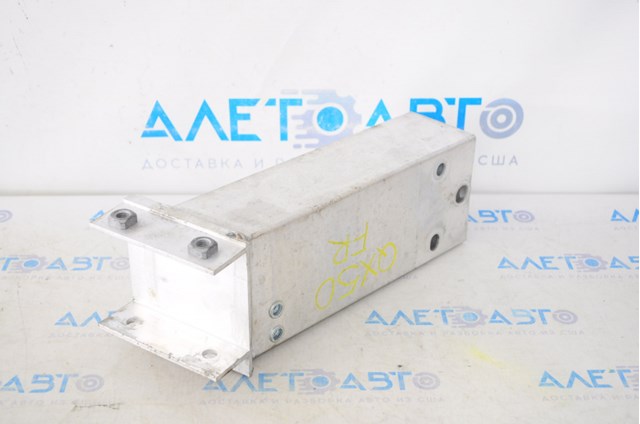622105NA0A Nissan/Infiniti Кронштейн усилителя переднего бампера