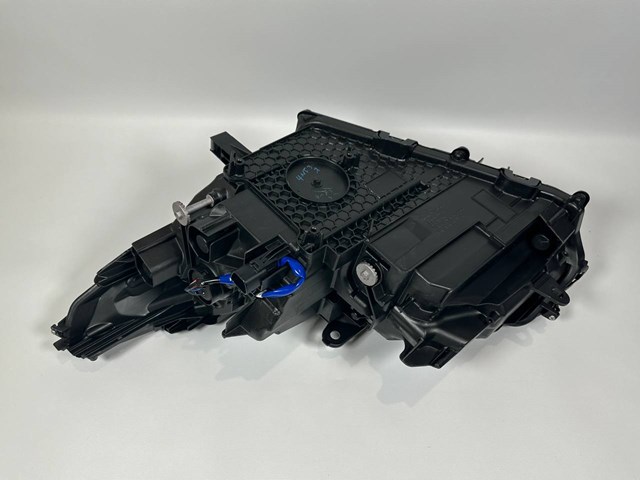 Купить ZTY1209R Signeda Фара основная правая