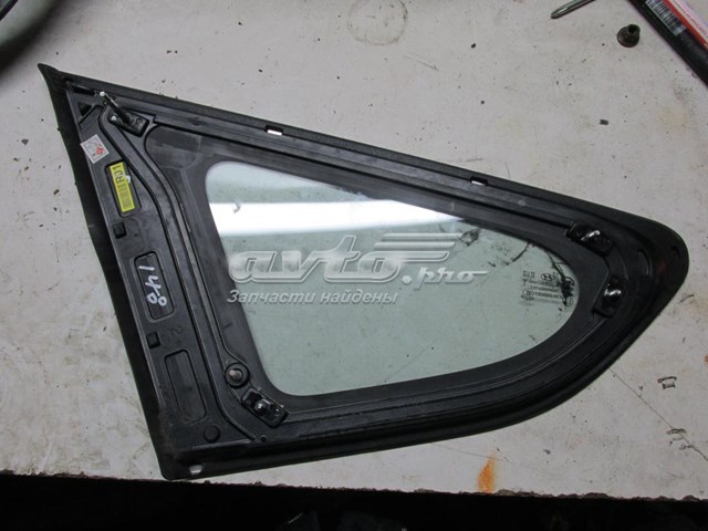 Стукло багажника, правое Hyundai/Kia 878202W000