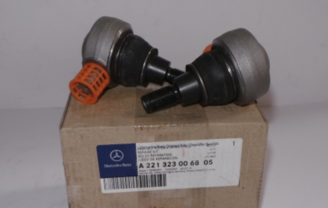 Сайлентблок амортизатора переднего Mercedes 2213230068