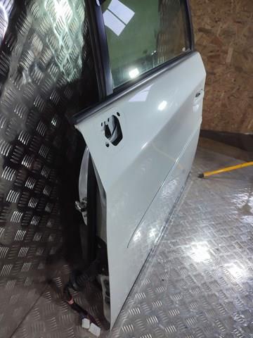 Передняя правая дверь Тойота Приус ZVW30 (Toyota Prius)
