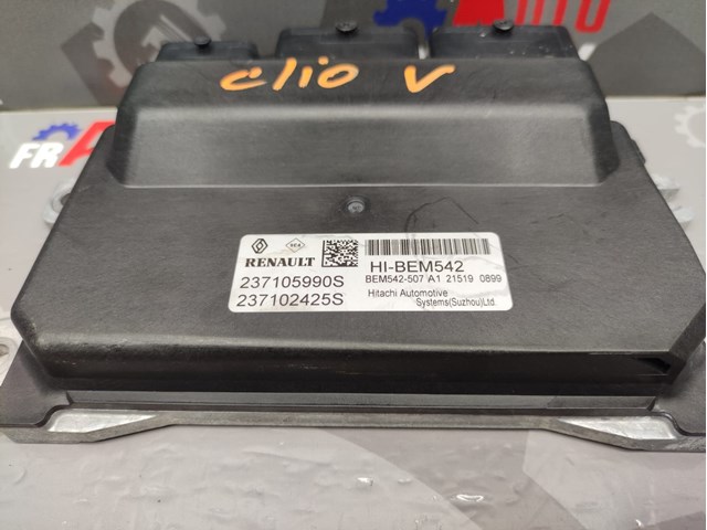 Модуль управления двигателем Renault (RVI) 237105990S