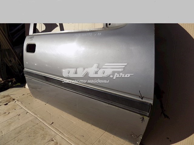 Дверь передняя правая на Opel Vectra A 86, 87