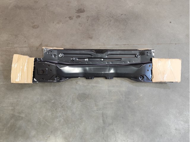 75610W120P Mitsubishi Панель багажного отсека