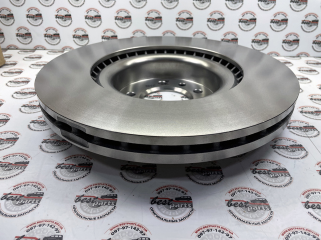 Передние тормозные диски LR161893 Land Rover