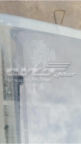 Стекло двери задней левой DS73F25713A Ford