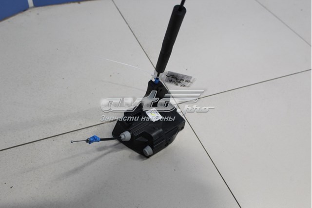Замок двери задней правой LR070430 Land Rover