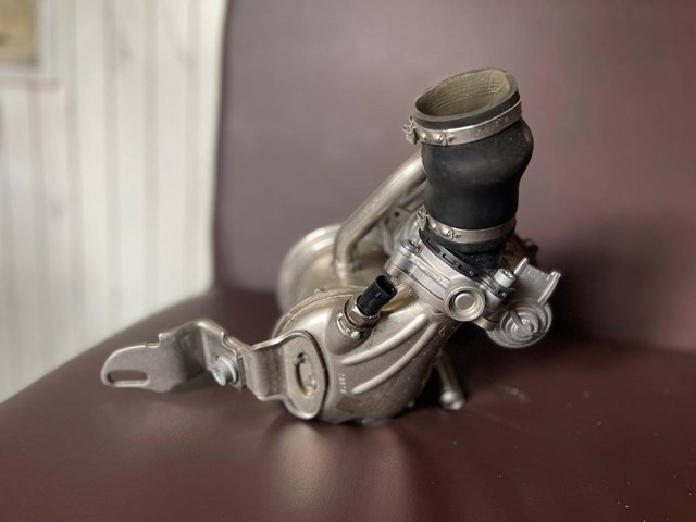05L131512D VAG Радиатор системы EGR