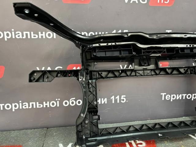 KH9524200 Elit Suporte do radiador montado (painel de montagem de fixação das luzes)