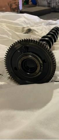 Выпускной распредвал двигателя на Hyundai Santa Fe II CM