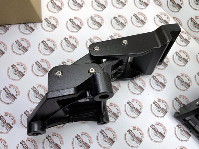  Land Rover VPLXP0514 цена, от 1514.61 USD