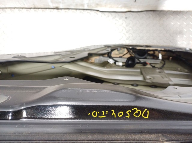 Задняя правая дверь Hyundai/Kia 77004AT000