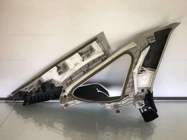  Ford DS7Z7831012AD