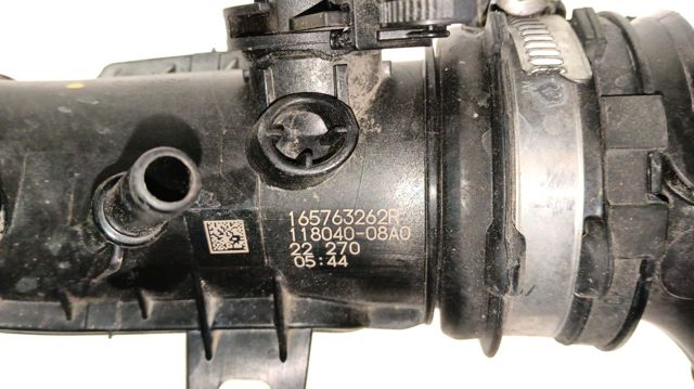 Купить 165763262R Renault (RVI) Патрубок воздушный, вход в турбину (наддув)