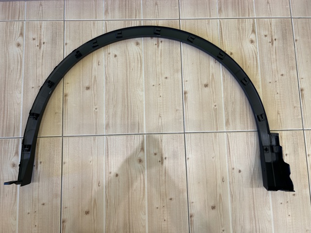 Купить 5NN8547329B9 VAG Молдинг передней арки колеса, правый