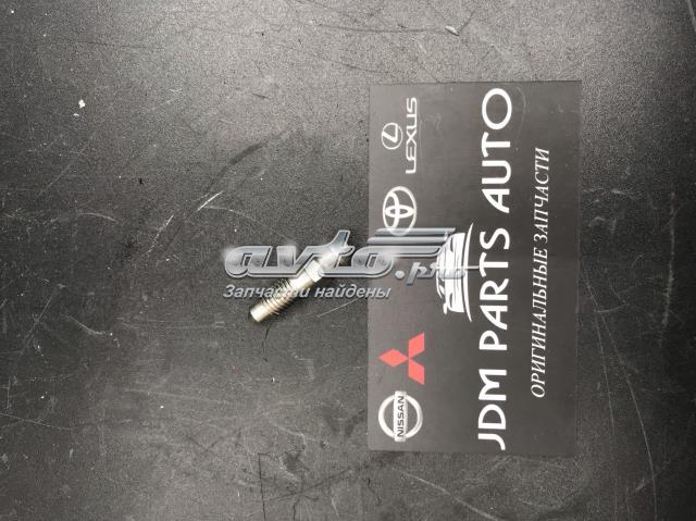 475470D030 Toyota Штуцер прокачки суппорта тормозного переднего