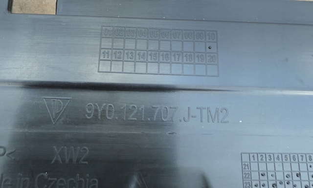  9Y0121707J Porsche