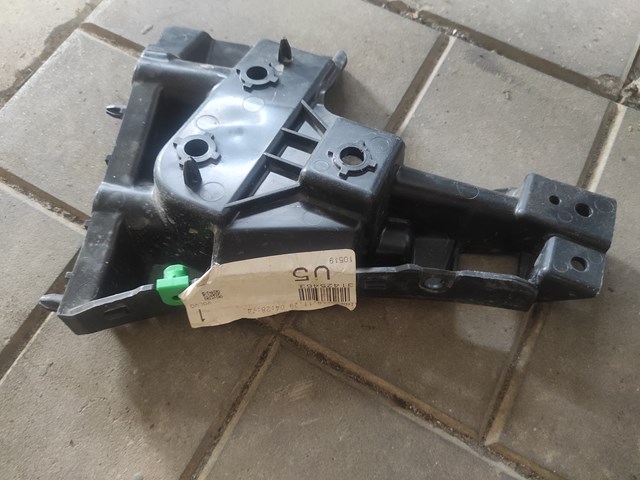 Купить 31425463 Volvo Кронштейн бампера переднего