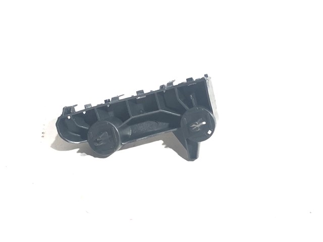 622246LB0A Nissan/Infiniti Кронштейн крепления бампера переднего правый
