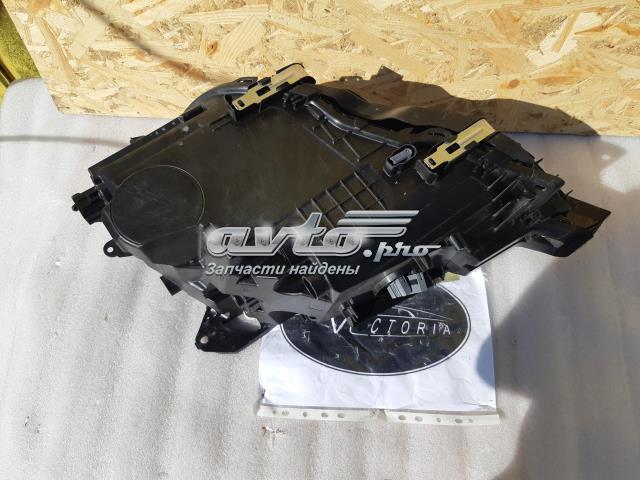 Правая фара 31656559 Volvo