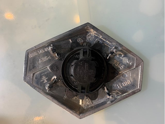 Фирменный значок Renault (RVI) 8200145816 цена, от 4.23 USD