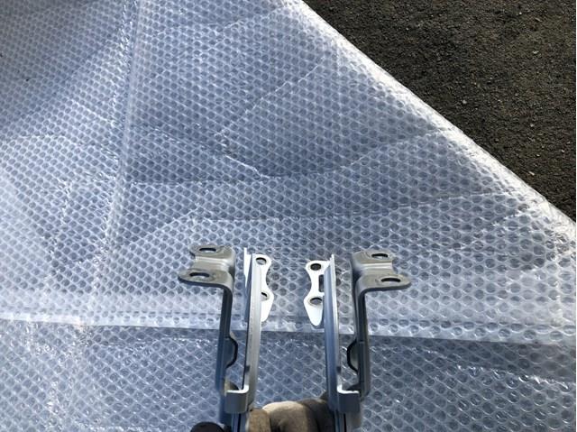 Петля капота правая 53410K0020 Toyota