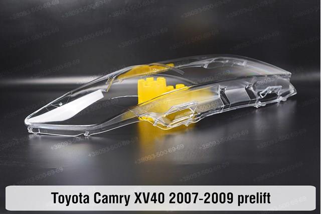 Фара правая Toyota 8113033610